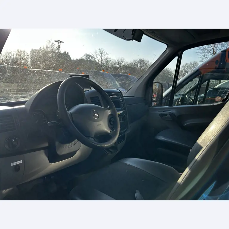 Div. Kommunalfahrzeuge, Werkstattfahrzeuge und PKW-12