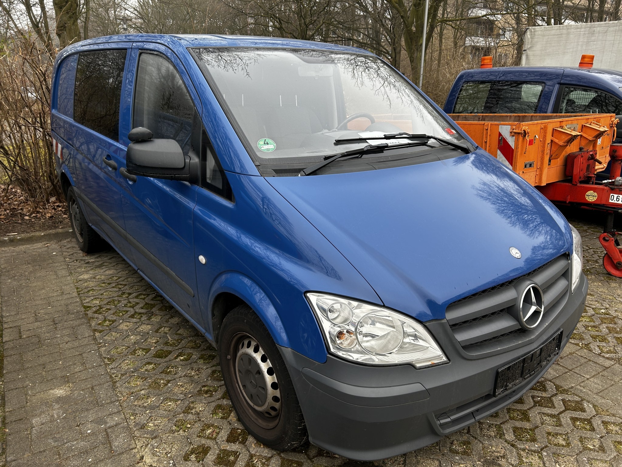 dobro vzdrževana vozila občinskih, komunalnih in drugih javnih organov-4