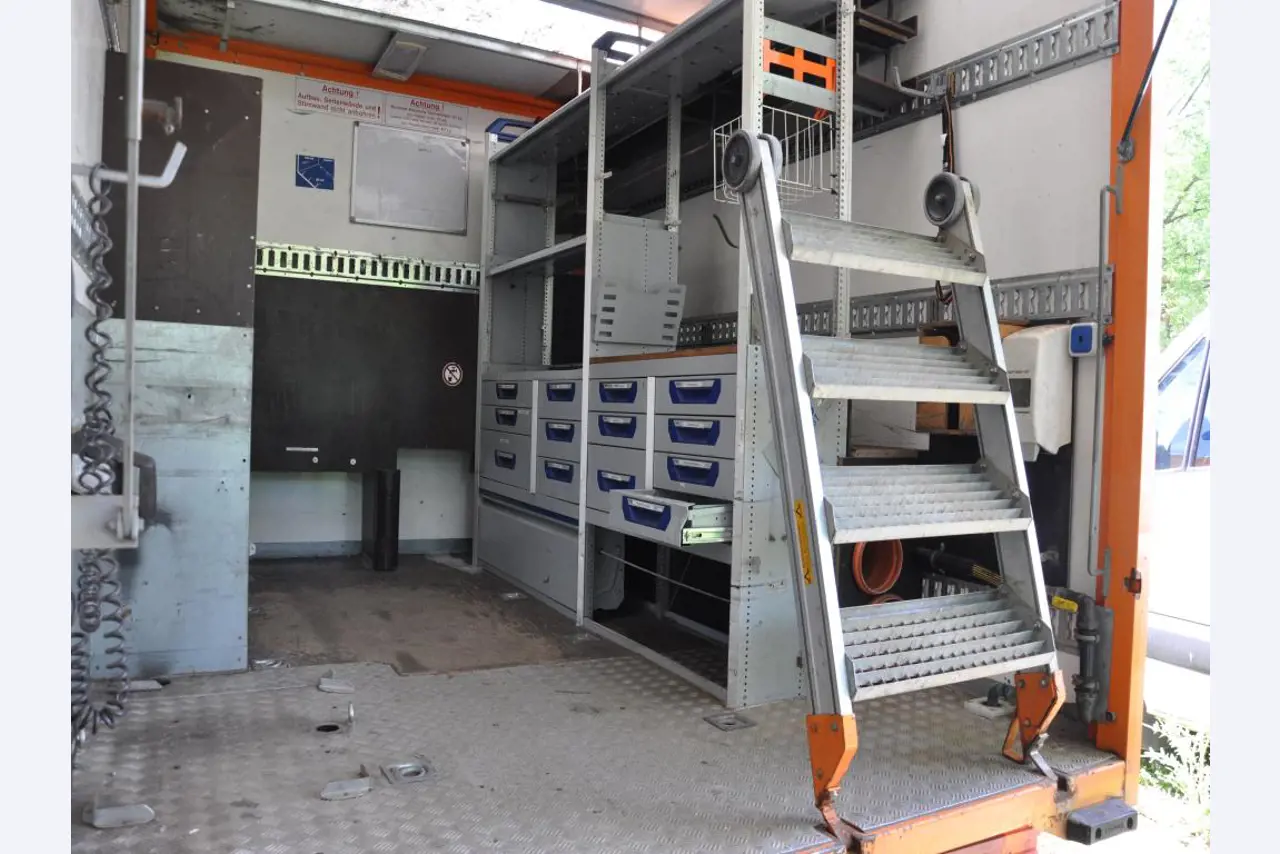Hochwertiges Laborequipment der städtischen Wasserversorgung-13