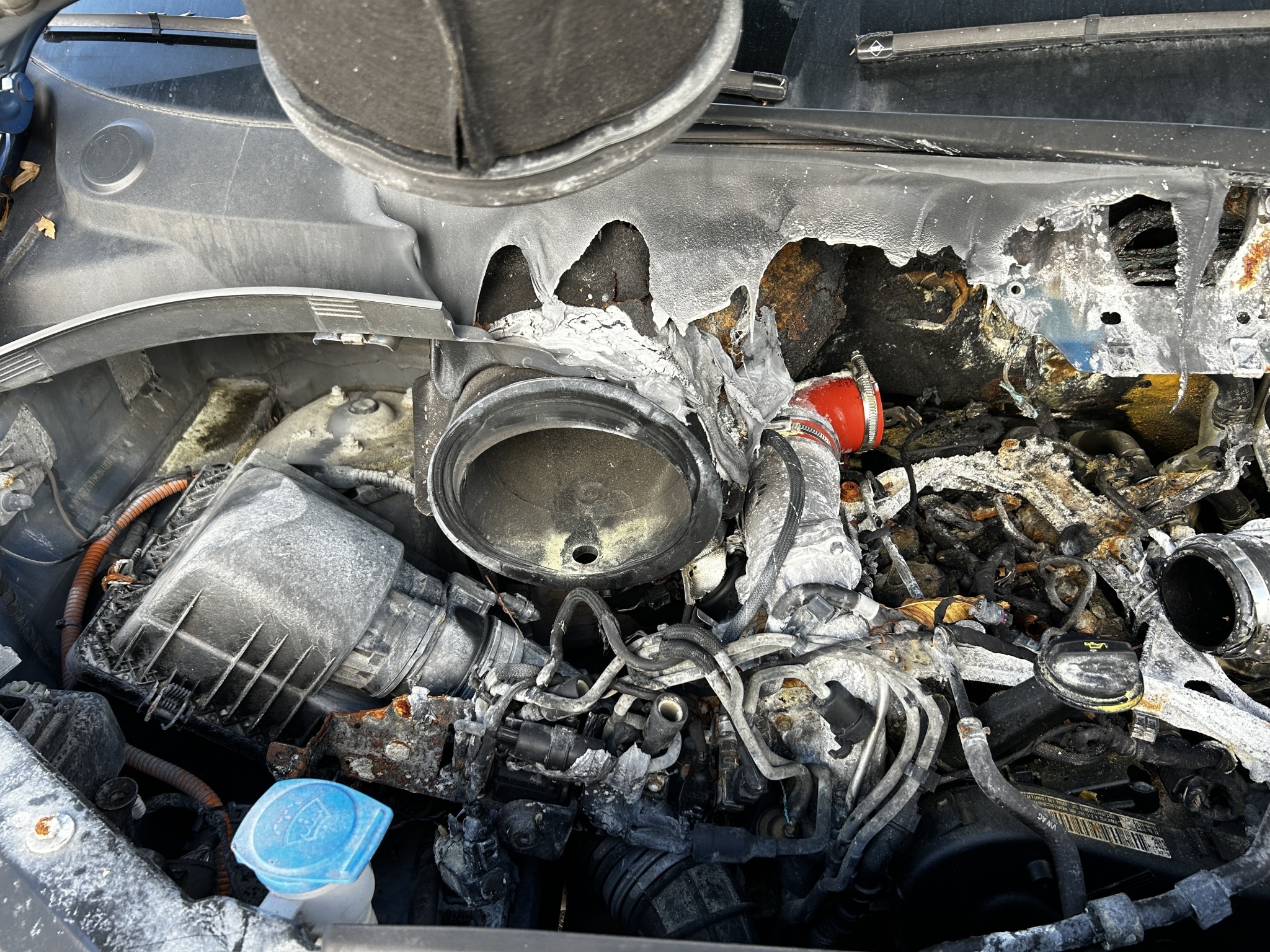Van (formerly HH-W 9339) VW Crafter (SYN2Z) – foto 14 – kavel bij NetBid, Hamburg