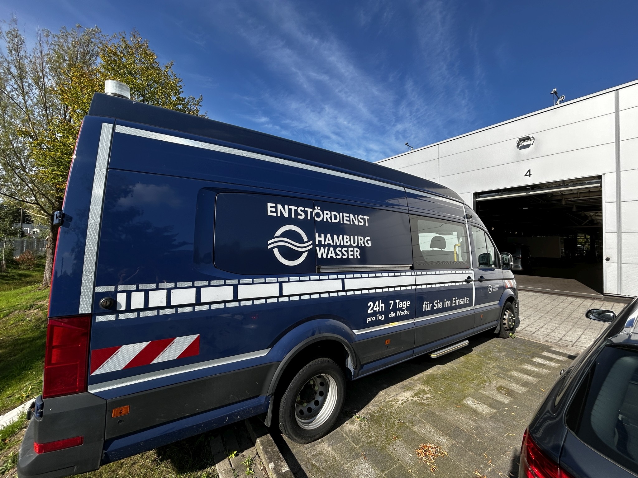 Van (formerly HH-W 9339) VW Crafter (SYN2Z) – foto 16 – kavel bij NetBid, Hamburg