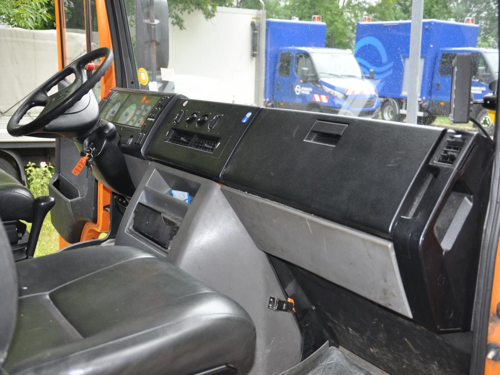 Hochwertiges Laborequipment der städtischen Wasserversorgung-12