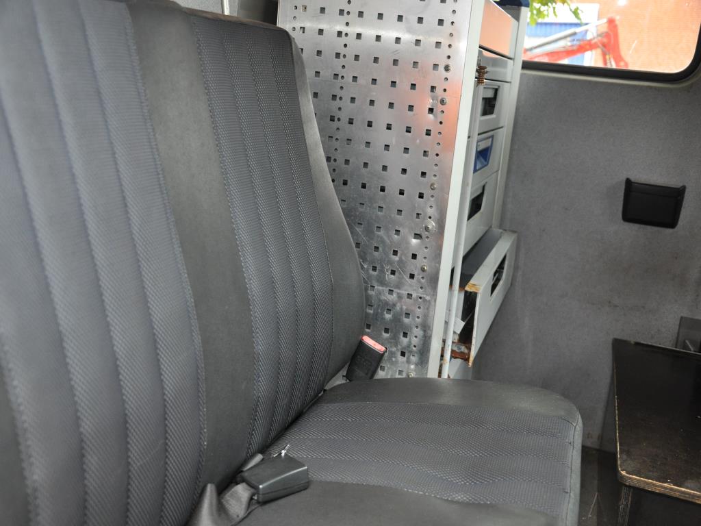 Hochwertiges Laborequipment der städtischen Wasserversorgung-11