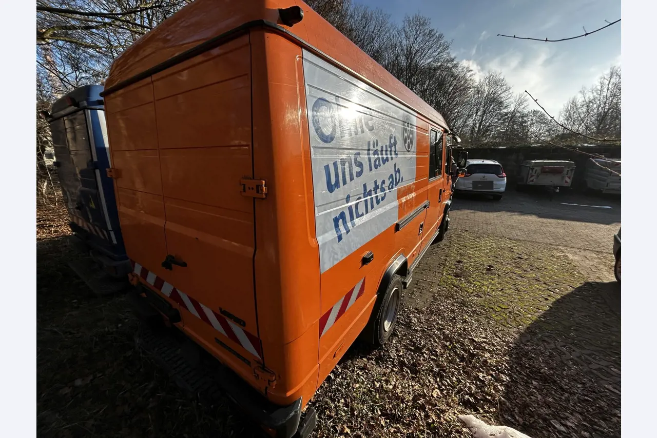 Div. Kommunalfahrzeuge, Werkstattfahrzeuge und PKW-6