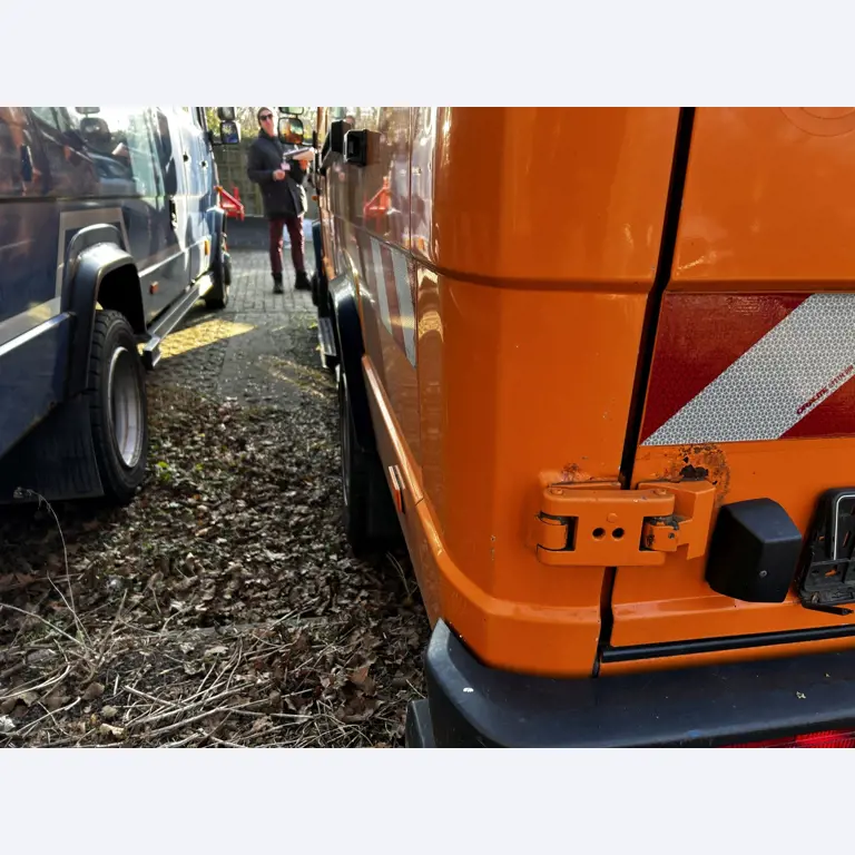 Div. Kommunalfahrzeuge, Werkstattfahrzeuge und PKW-10