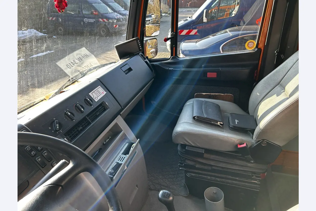 Div. Kommunalfahrzeuge, Werkstattfahrzeuge und PKW-14