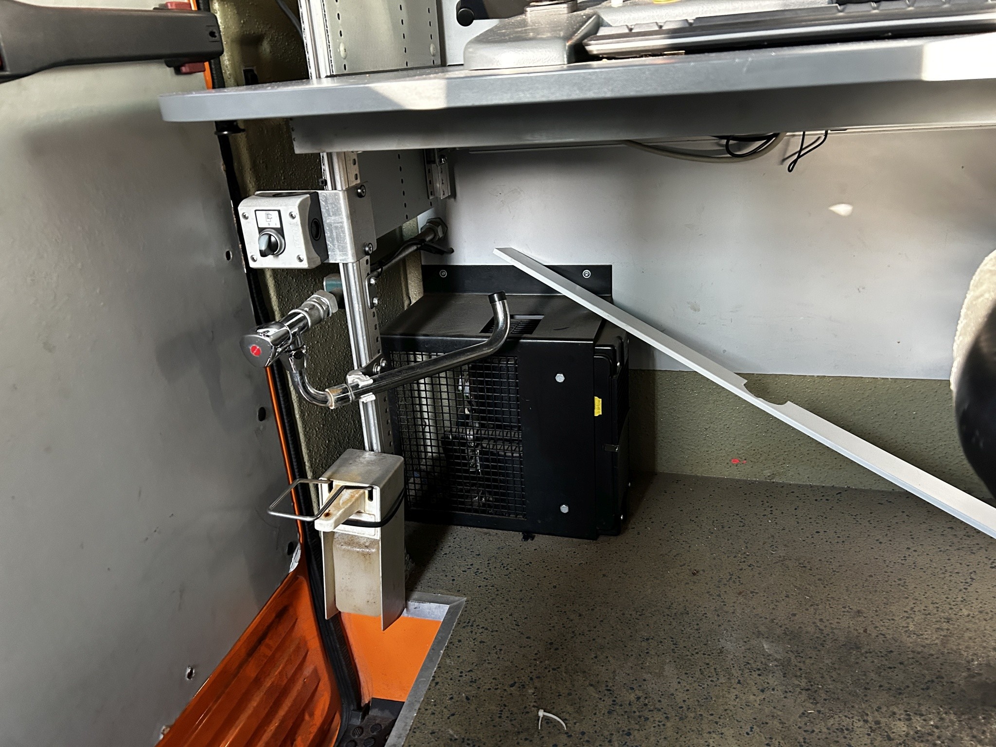 Div. Kommunalfahrzeuge, Werkstattfahrzeuge und PKW-19