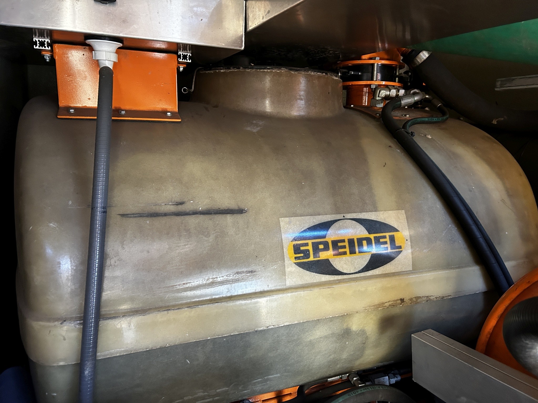 Div. Kommunalfahrzeuge, Werkstattfahrzeuge und PKW-24