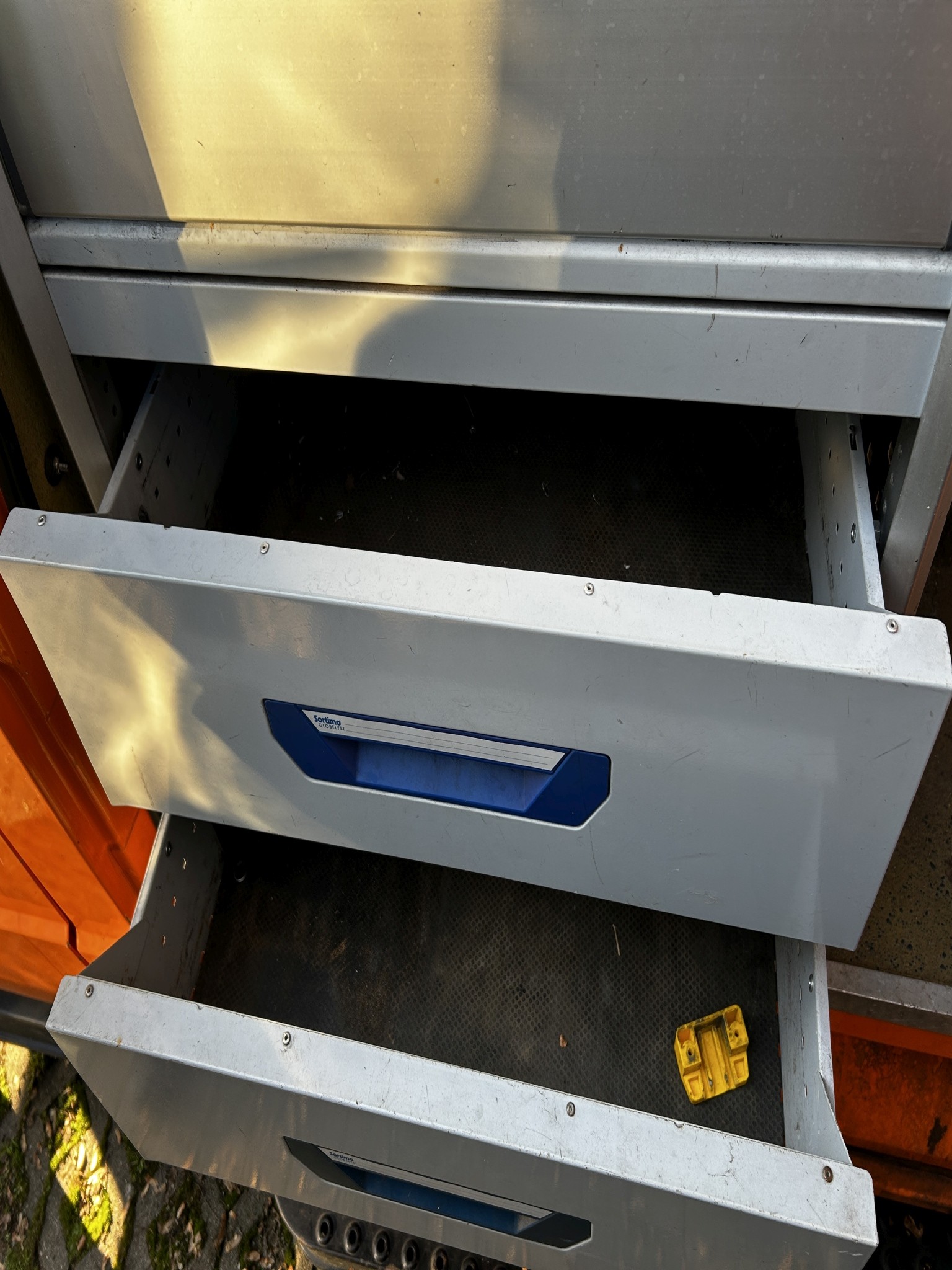 Div. Kommunalfahrzeuge, Werkstattfahrzeuge und PKW-30