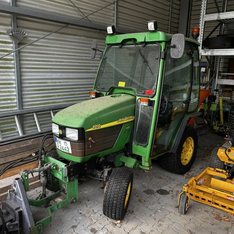 Kommunaltraktor John Deere 4010