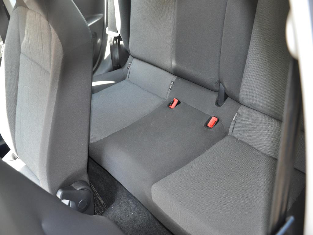 Hochwertiges Laborequipment der städtischen Wasserversorgung-10