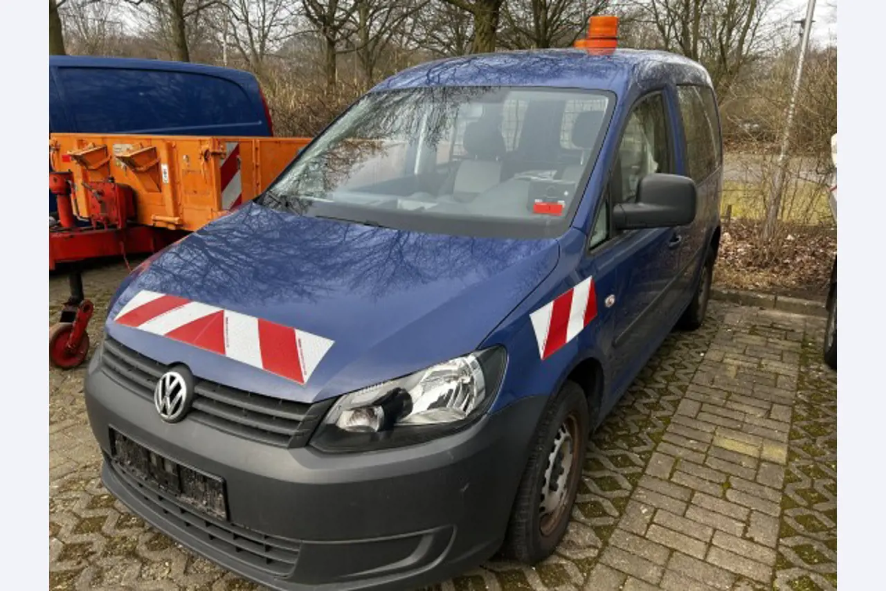 3 well-maintained emergency generators, A. van Kaick-2