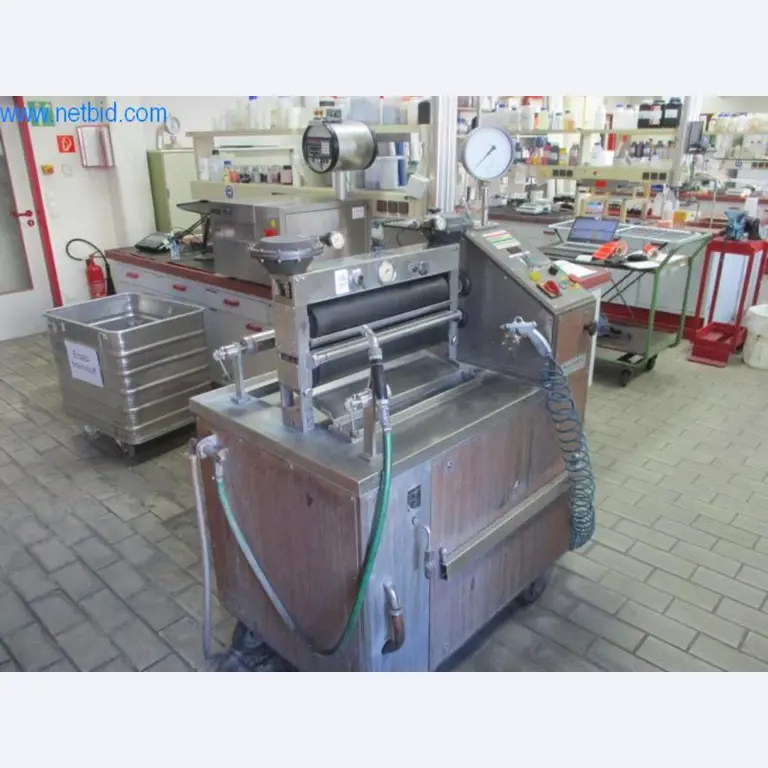 Stroji za dodelavo in proizvodnjo tekstila-2