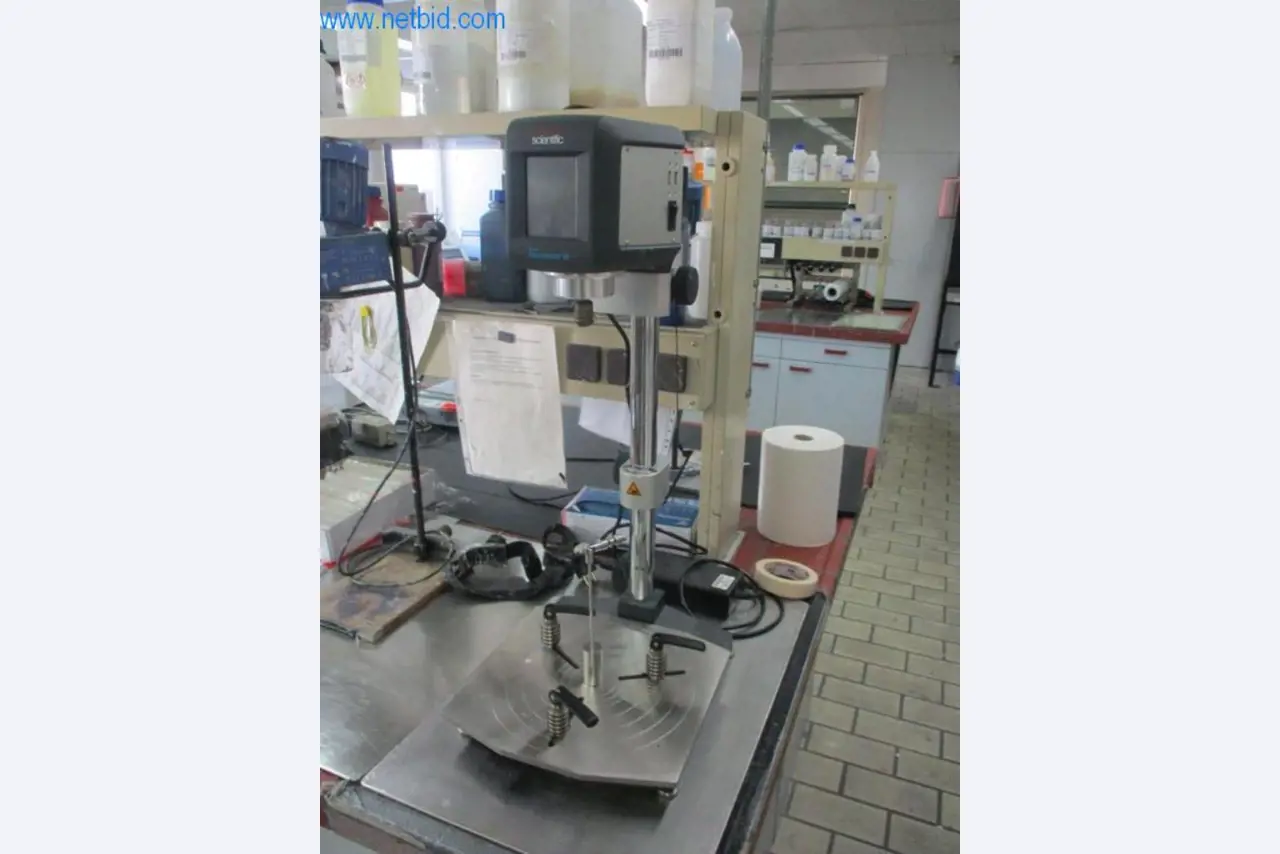 Stroje pro konečnou úpravu a výrobu textilií-1