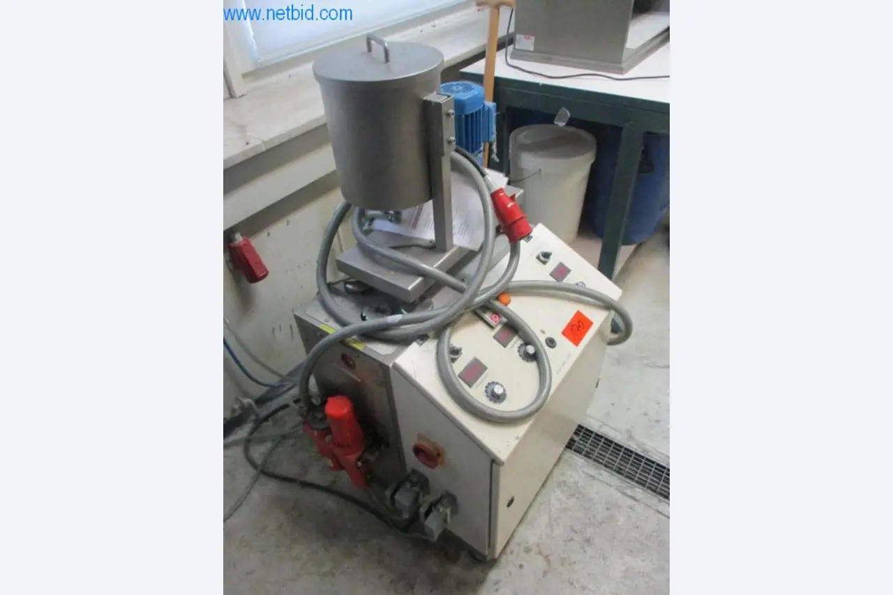 Machines voor het afwerken en vervaardigen van textiel-12