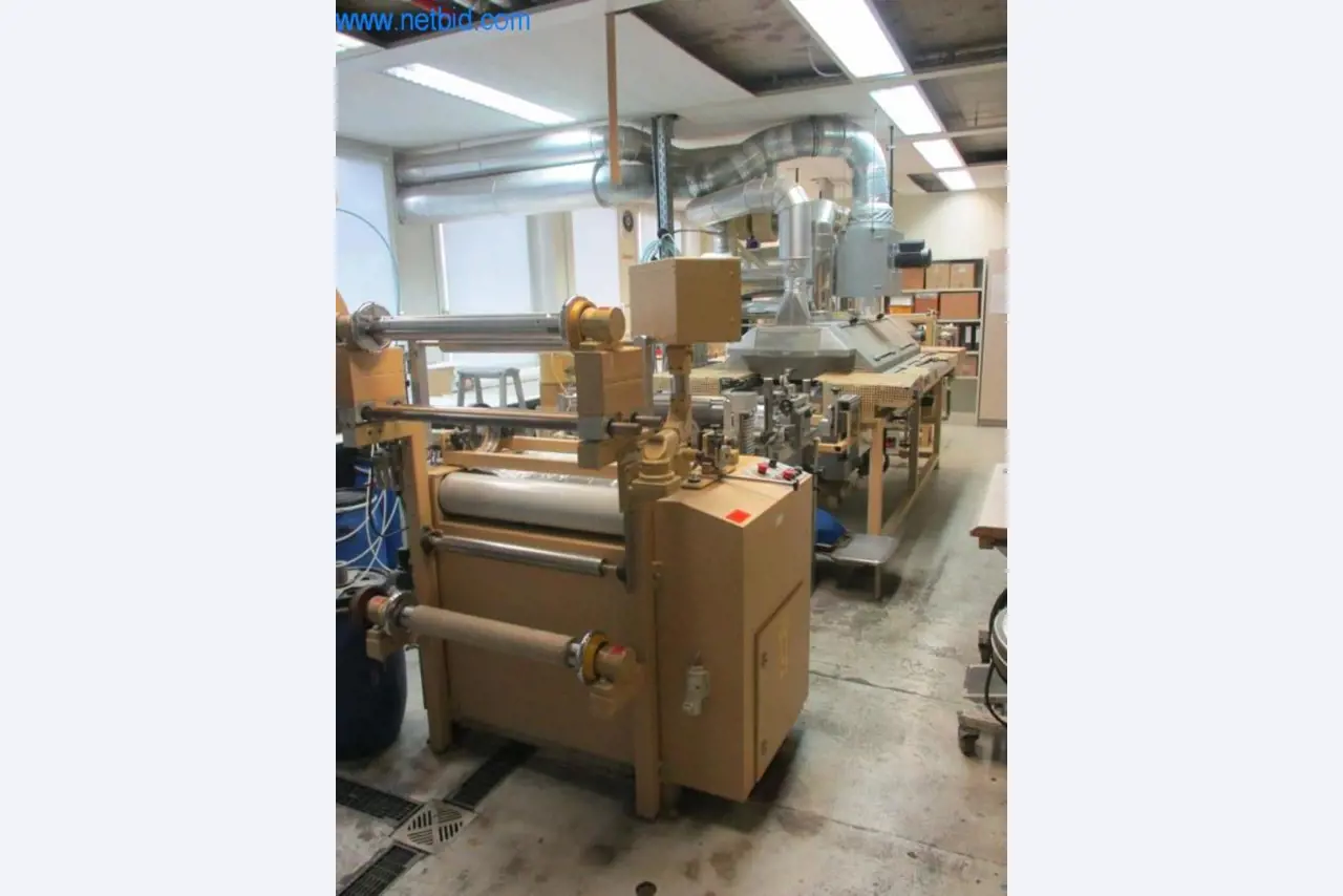 Machines voor het afwerken en vervaardigen van textiel-1