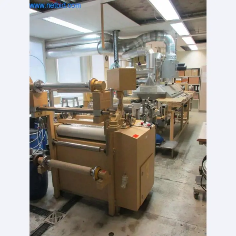 Machines voor het afwerken en vervaardigen van textiel-1