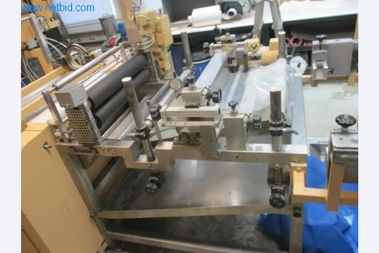 Machines voor het afwerken en vervaardigen van textiel-2