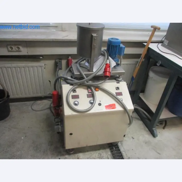 Machines voor het afwerken en vervaardigen van textiel-9