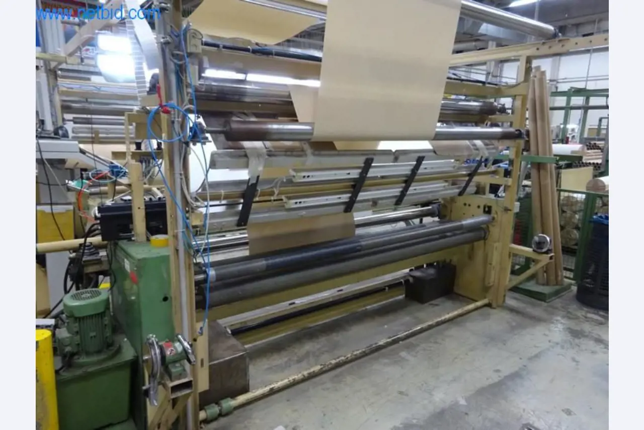 Máquinas para acabamento e fabrico de têxteis-4