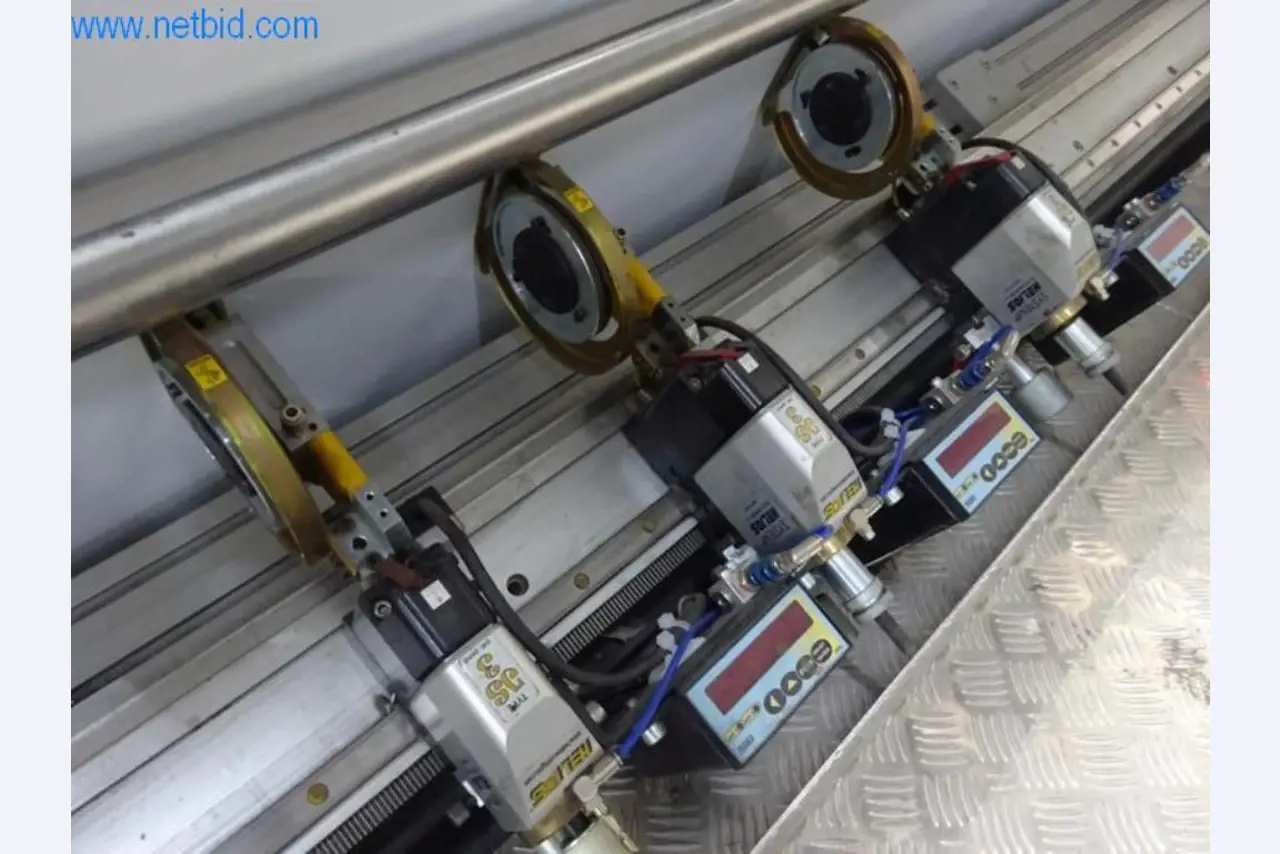 Máquinas para acabamento e fabrico de têxteis-4