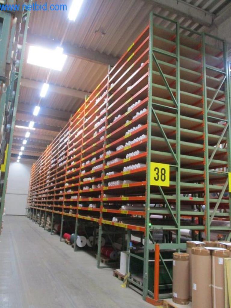 Maschinen zur Veredelung und Herstellung von Textilien-1