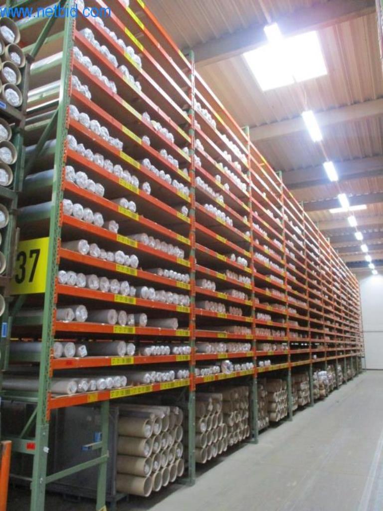 Maschinen zur Veredelung und Herstellung von Textilien-2