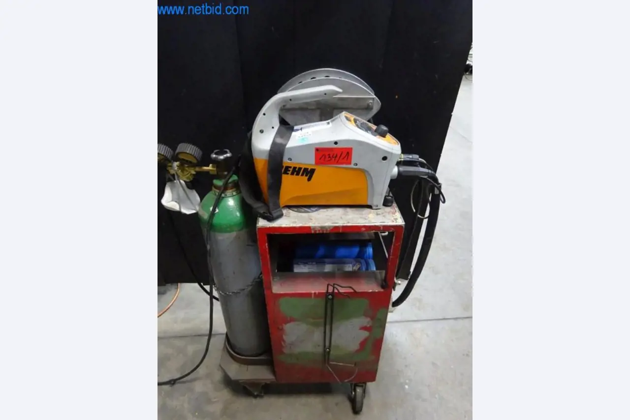 Stroje pro konečnou úpravu a výrobu textilií-1