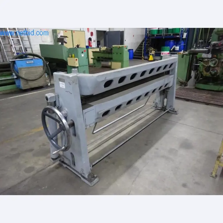 Machines voor het afwerken en vervaardigen van textiel-1