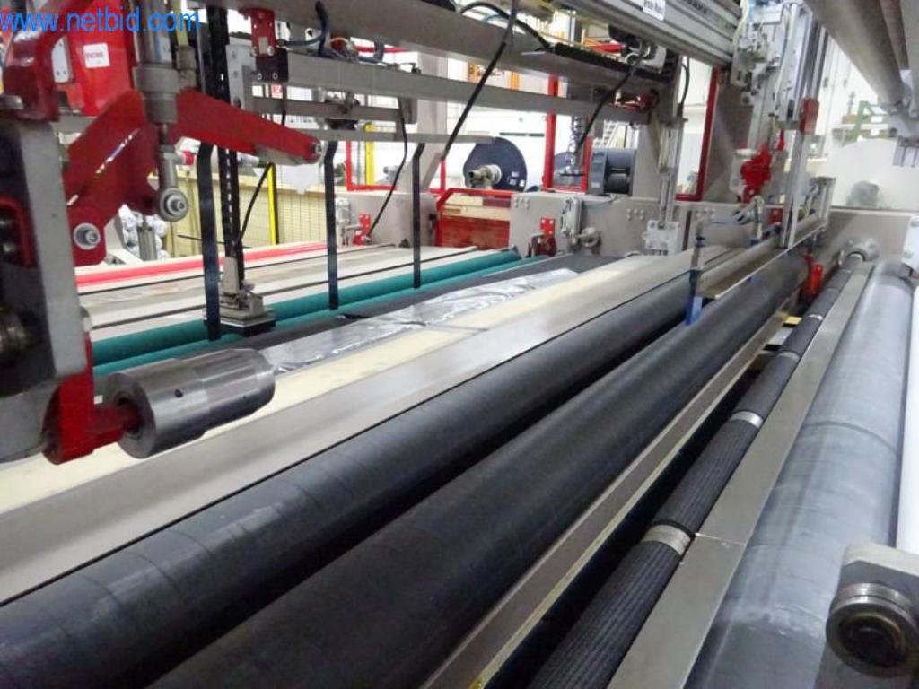 Maschinen zur Veredelung und Herstellung von Textilien-10