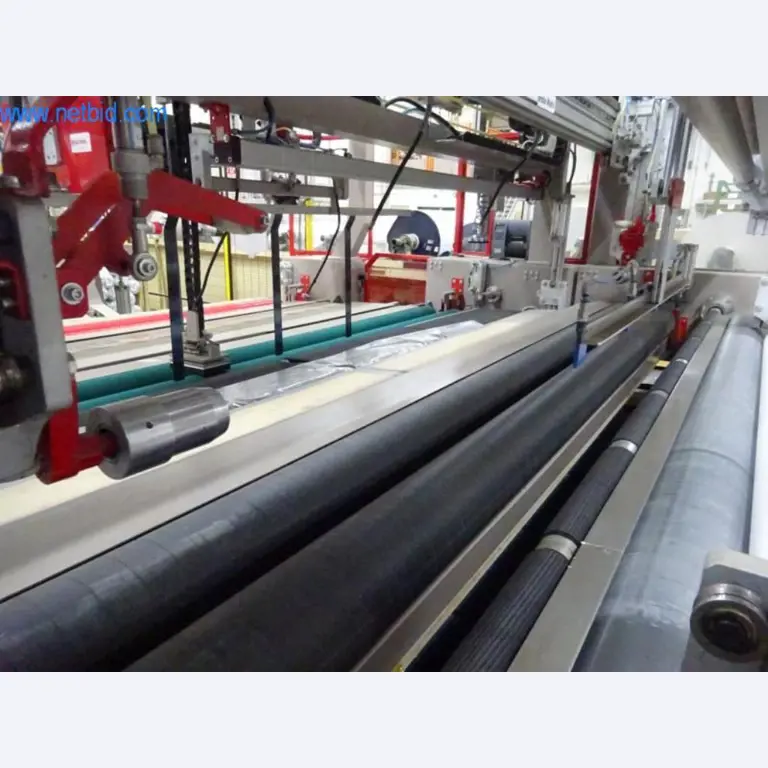 Máquinas para acabamento e fabrico de têxteis-10