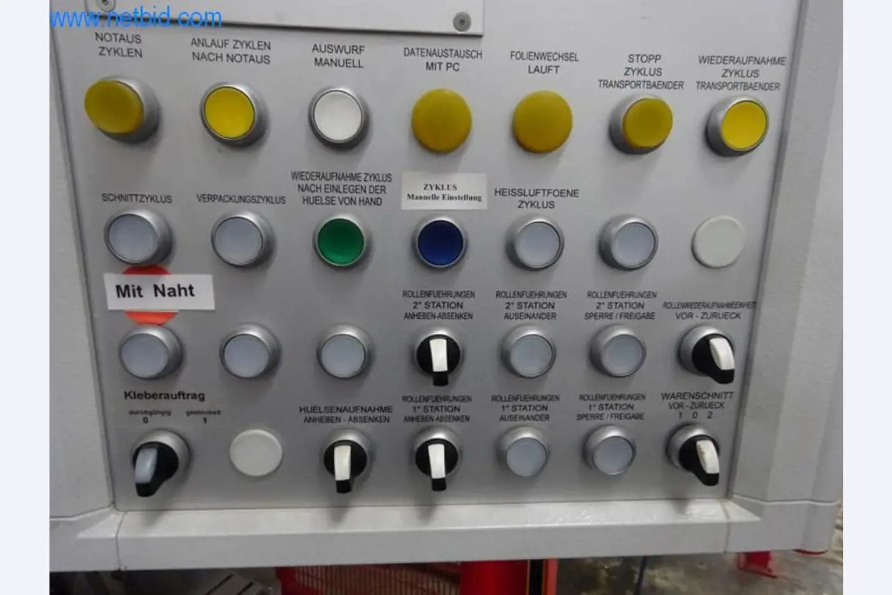 Máquinas para acabamento e fabrico de têxteis-12