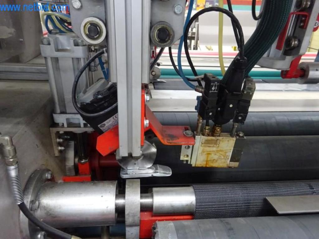 Maschinen zur Veredelung und Herstellung von Textilien-9