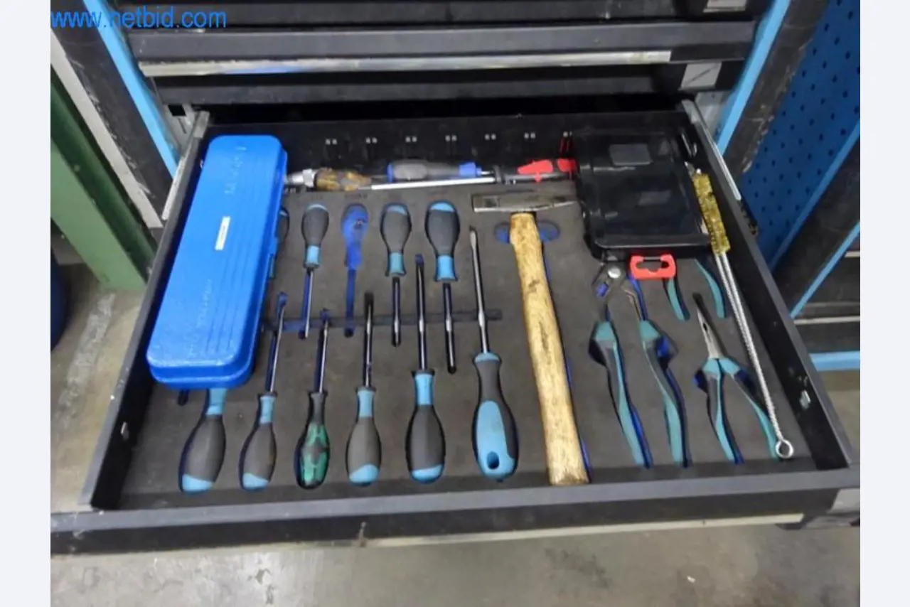 Maschinen zur Veredelung und Herstellung von Textilien-3