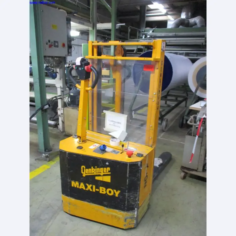 Stroje pro konečnou úpravu a výrobu textilií-1