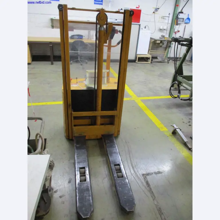 Stroje pro konečnou úpravu a výrobu textilií-2