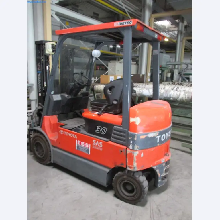 Maszyny do wykańczania i produkcji wyrobów włókienniczych-2