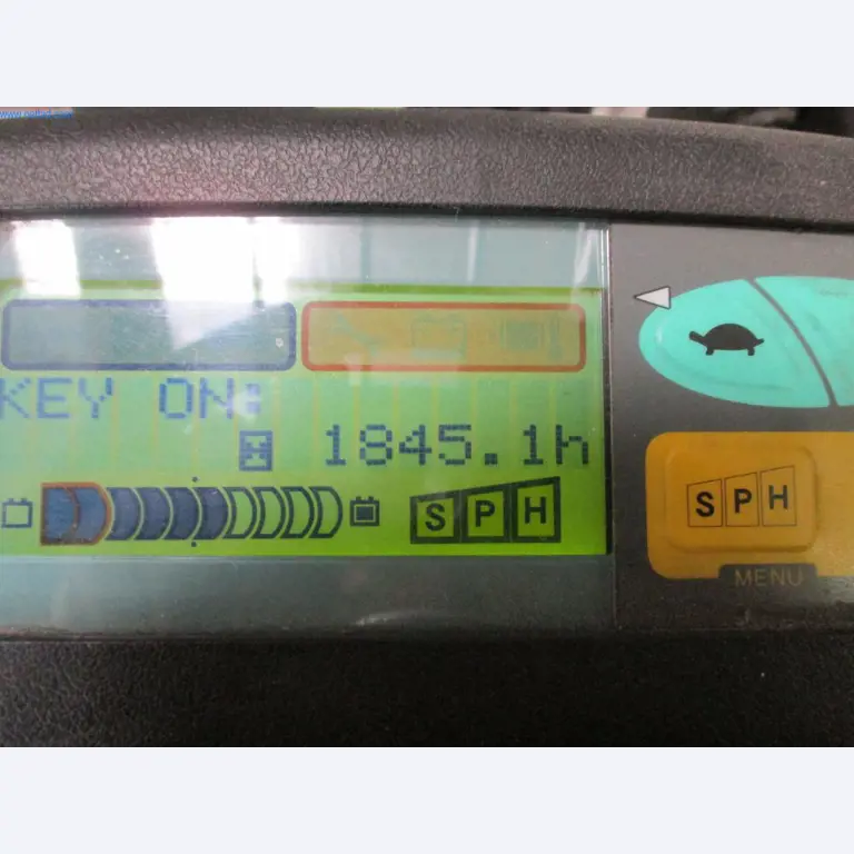 Maszyny do wykańczania i produkcji wyrobów włókienniczych-8