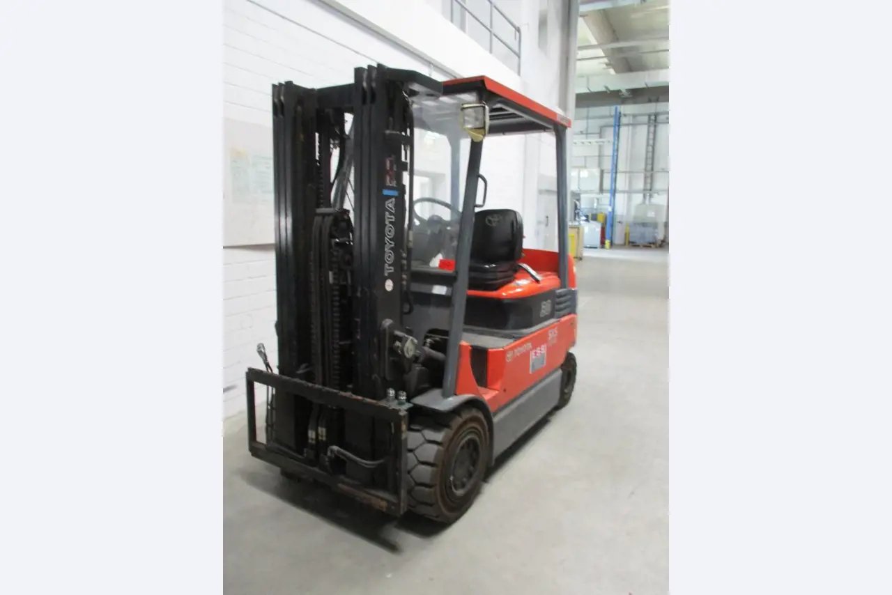 Maszyny do wykańczania i produkcji wyrobów włókienniczych-1