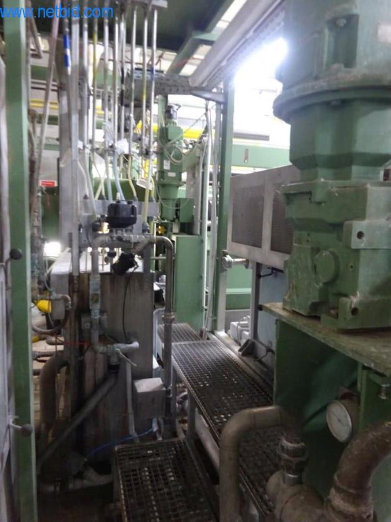 Maschinen zur Veredelung und Herstellung von Textilien-9