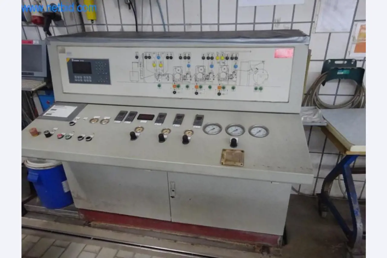 Stroje pro konečnou úpravu a výrobu textilií-4