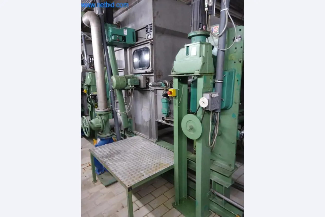 Stroje pro konečnou úpravu a výrobu textilií-7