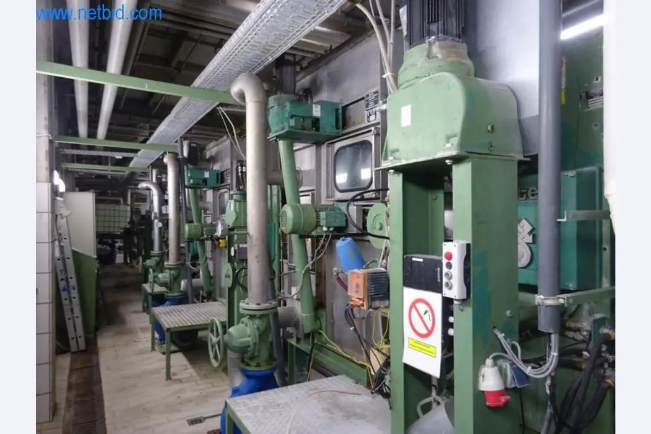 Stroje pro konečnou úpravu a výrobu textilií-9