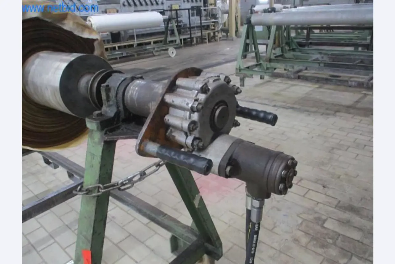 Machines pour l'ennoblissement et la fabrication de textiles-6