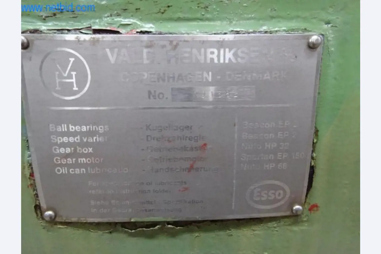 Machines voor het afwerken en vervaardigen van textiel-4