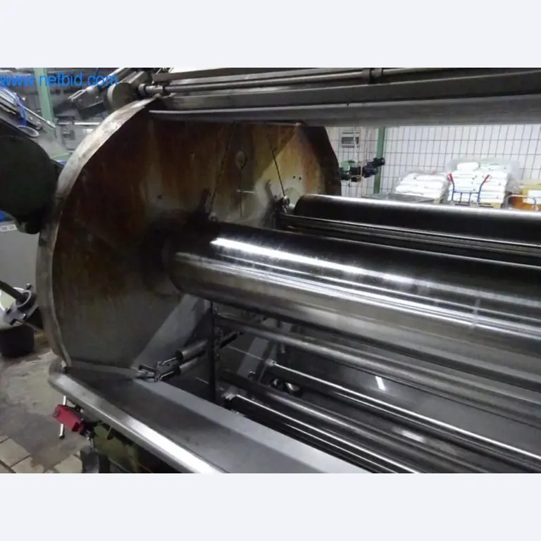 Machines voor het afwerken en vervaardigen van textiel-7