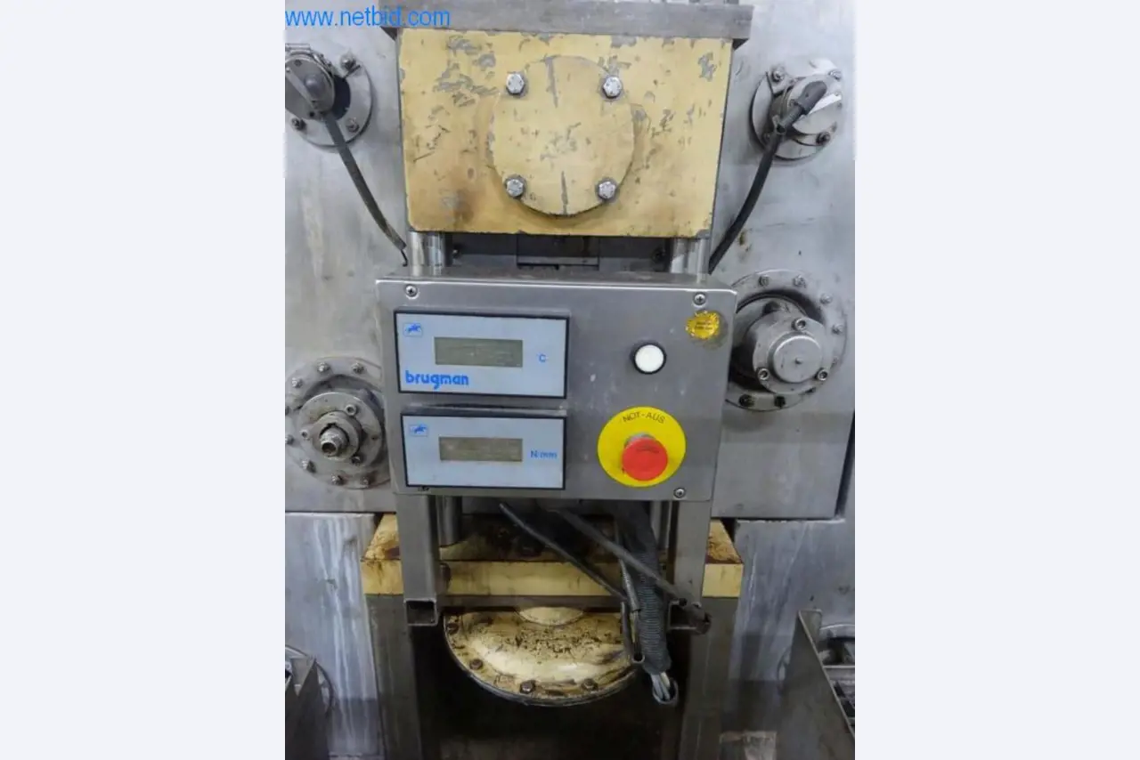 Machines for finishing and manufacturing textiles-6