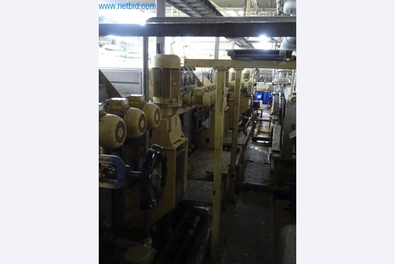 Machines for finishing and manufacturing textiles-9