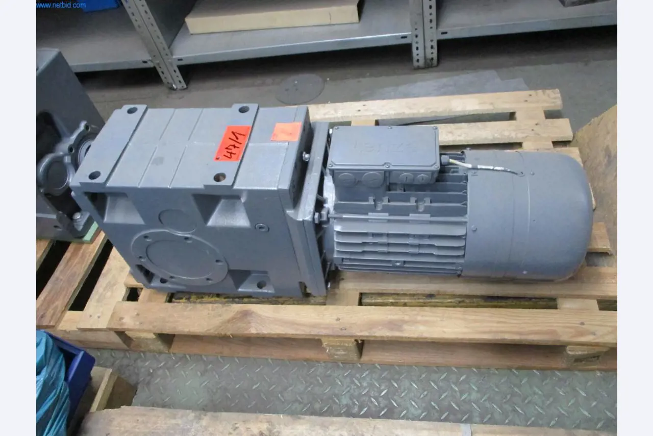 Máquinas para acabamento e fabrico de têxteis-1