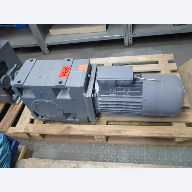 Máquinas para acabamento e fabrico de têxteis-1